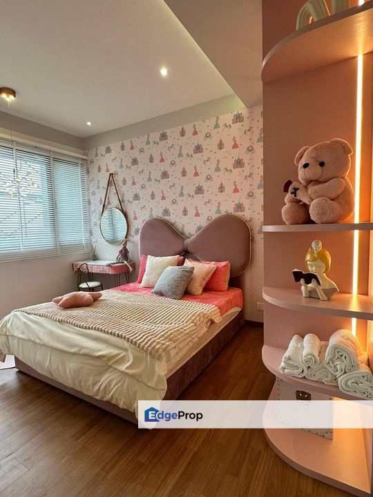 Walk to LRT , Near by Pavilion 2 , Strong Developer, Kuala Lumpur, Bukit Jalil