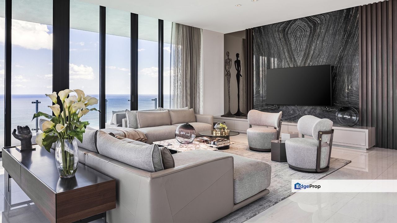 Large Living Room , Large Bed Room  , Near By Pavilion 2 , Kuala Lumpur, Bukit Jalil