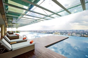 XXL Size 20 Feet Living Hall with Reputable Developer【From RM400k ONLY】Walk to LRT Station with Cover 