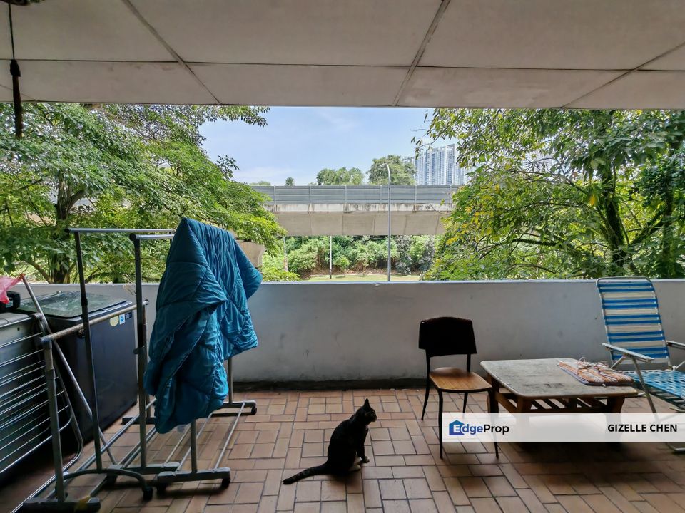 Corner shop lot with ready business opportunity at Bukit Oug Condo, Kuala Lumpur, Bukit Jalil