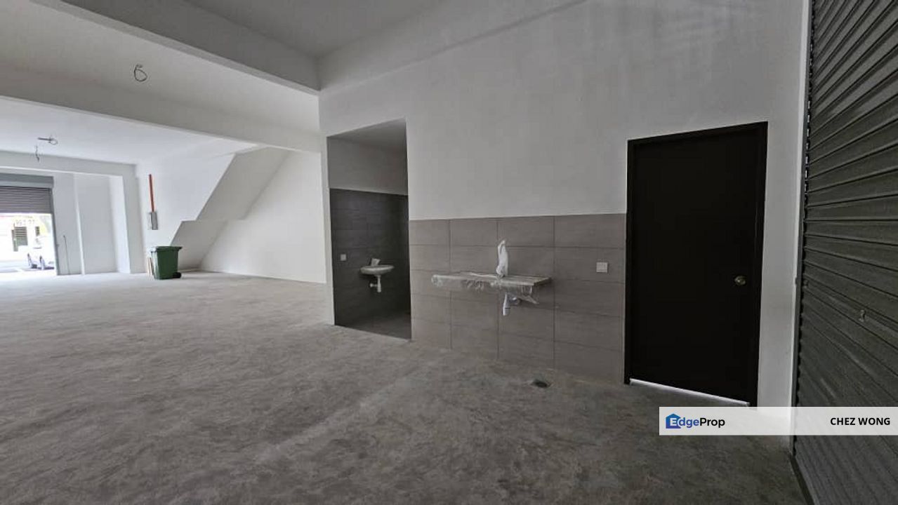 Prime Ground Floor Shop/Office for Rent in Uptown Rimbayu, Available Now!, Selangor, Telok Panglima Garang