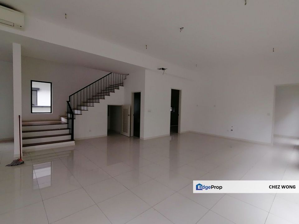 Freesia Residence: Spacious 2 Storey Park Villa with 3,770 sqft Built Up Size For Sale in Tropicana Aman, Selangor, Telok Panglima Garang