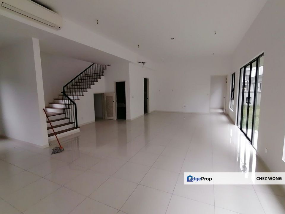 Freesia Residence: Spacious 2 Storey Park Villa with 3,770 sqft Built Up Size For Sale in Tropicana Aman, Selangor, Telok Panglima Garang