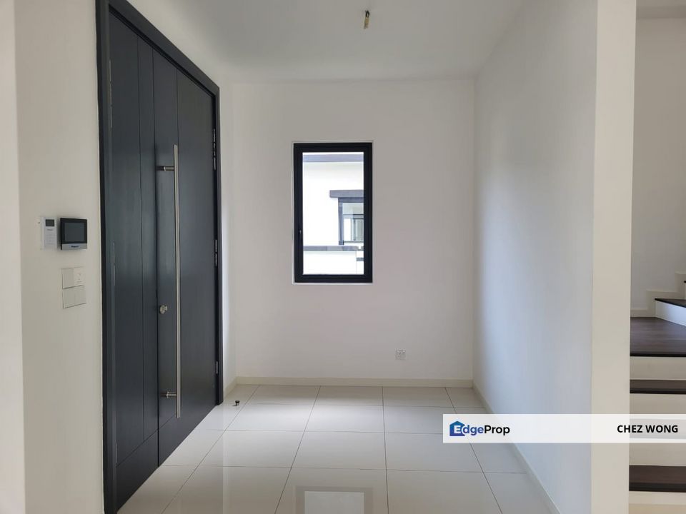 Freesia Residence: Spacious 2 Storey Park Villa with 48 x 80 Land Size Size For Sale in Tropicana Aman, Selangor, Telok Panglima Garang