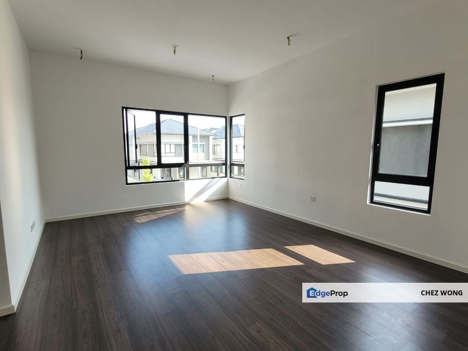 Freesia Residence: Spacious 2 Storey Park Villa with 48 x 80 Land Size Size For Sale in Tropicana Aman, Selangor, Telok Panglima Garang