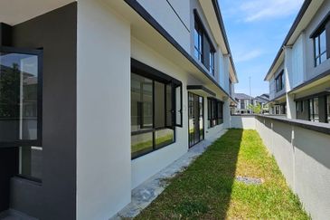 Freesia Residences @ Tropicana Aman