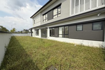 Freesia Residences @ Tropicana Aman