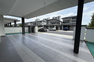 Freesia Residences @ Tropicana Aman