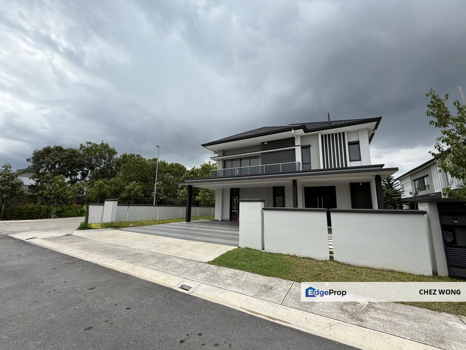 Motivated Seller: Beautiful Bungalow for Sale at Freesia Residence in Tropicana Aman , Selangor, Telok Panglima Garang