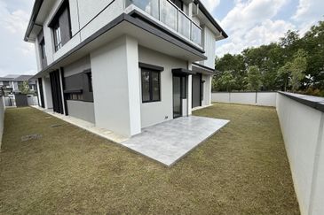 Freesia Residences @ Tropicana Aman