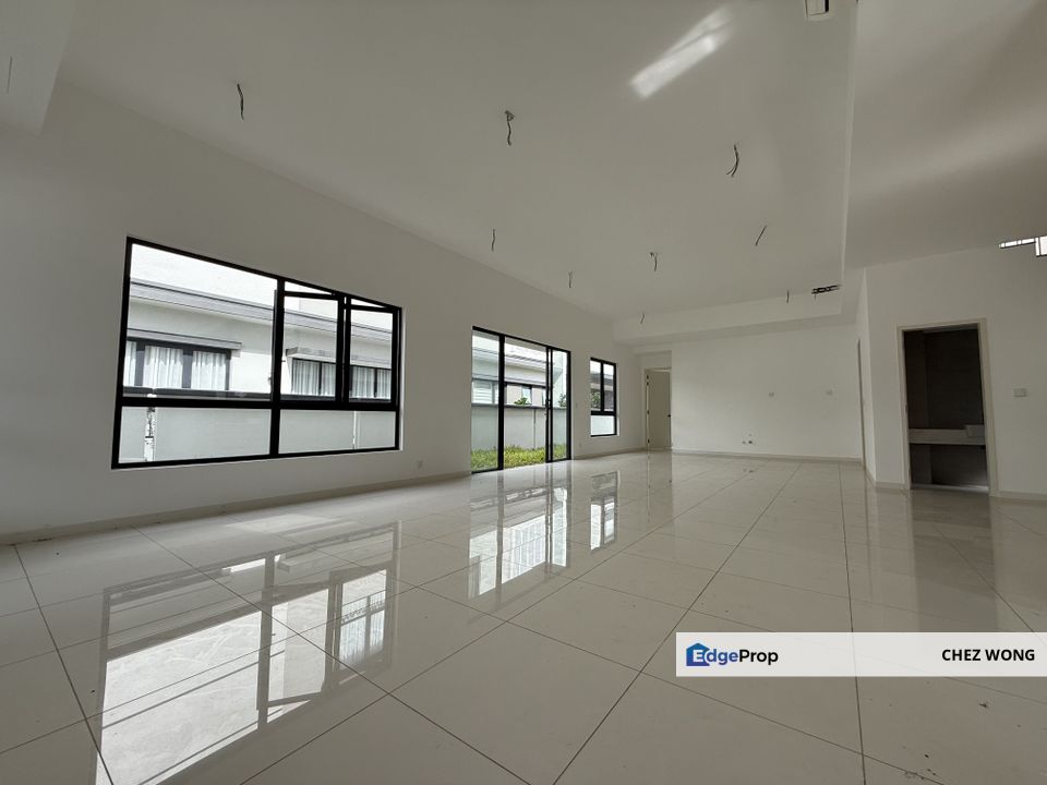JUMBO Size (Zero Lot Bungalow) Intermediate for SALE in Freesia Residence, Selangor, Telok Panglima Garang