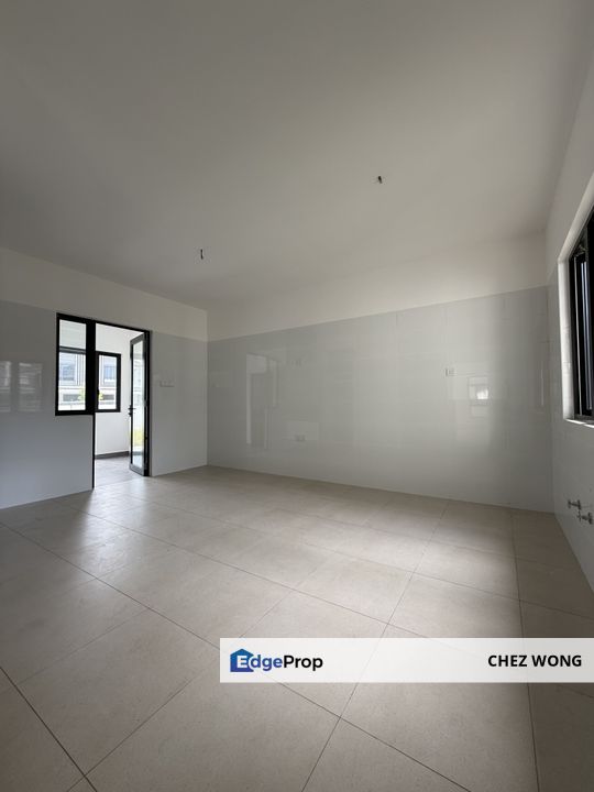 JUMBO Size (Zero Lot Bungalow) Intermediate for SALE in Freesia Residence, Selangor, Telok Panglima Garang