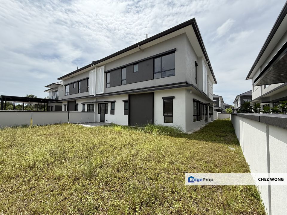 JUMBO Size (Zero Lot Bungalow) Intermediate for SALE in Freesia Residence, Selangor, Telok Panglima Garang