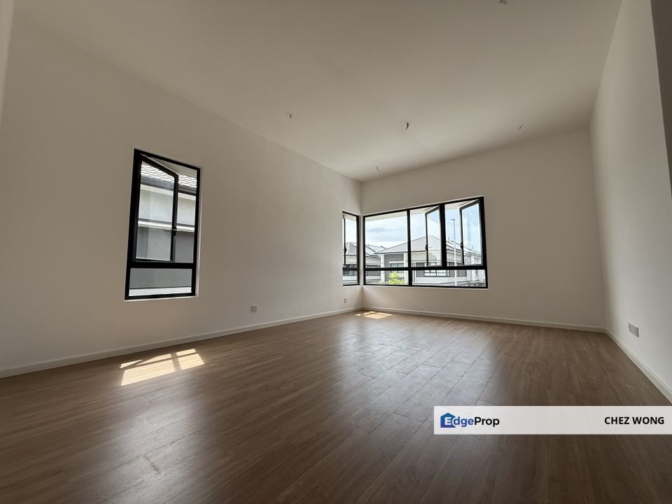 JUMBO Size (Zero Lot Bungalow) Intermediate for SALE in Freesia Residence, Selangor, Telok Panglima Garang