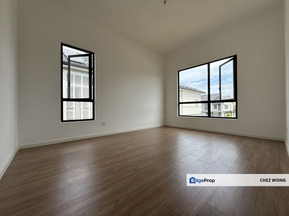 JUMBO Size (Zero Lot Bungalow) Intermediate for SALE in Freesia Residence, Selangor, Telok Panglima Garang