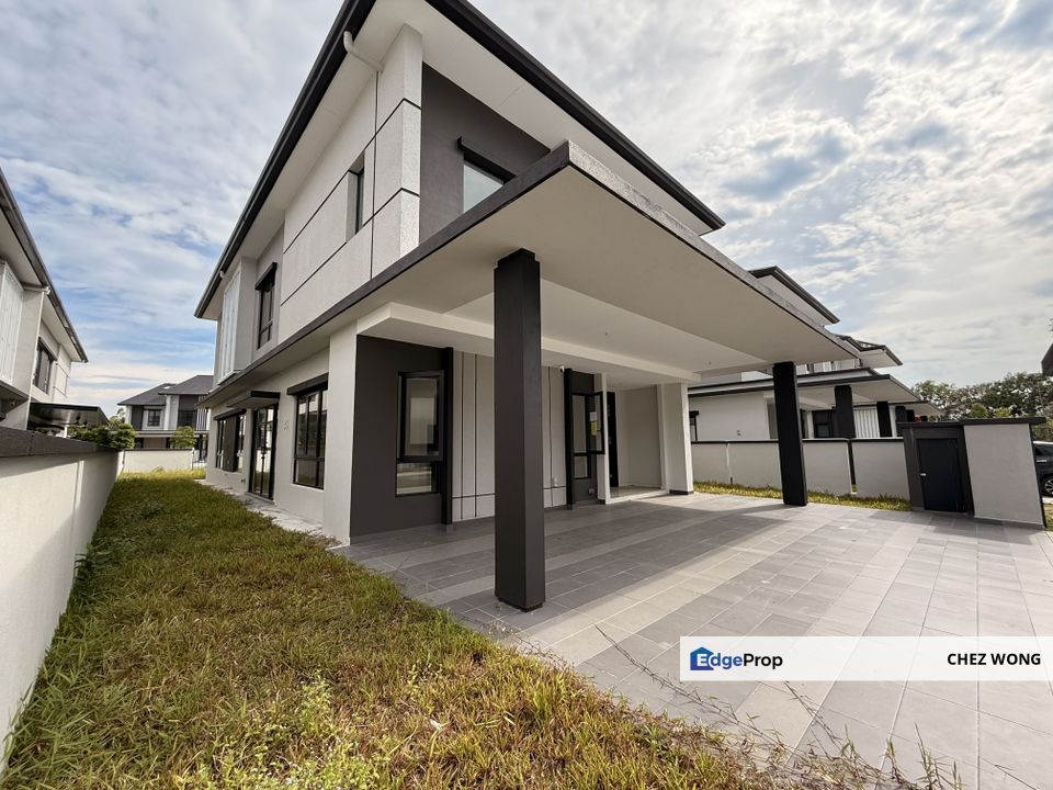 JUMBO Size (Zero Lot Bungalow) Intermediate for SALE in Freesia Residence, Selangor, Telok Panglima Garang