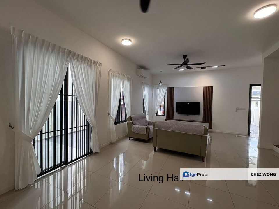  Gemala Residence: Lakeside Luxury, Partial Furnished North Facing , Selangor, Telok Panglima Garang