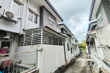 ❗️Facing open, fully renovated and extended, partialy furnished 2.5 storey house for sale in Sunway Alam Suria❗️