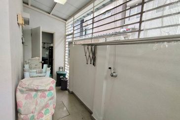 ❗️Facing open, fully renovated and extended, partialy furnished 2.5 storey house for sale in Sunway Alam Suria❗️