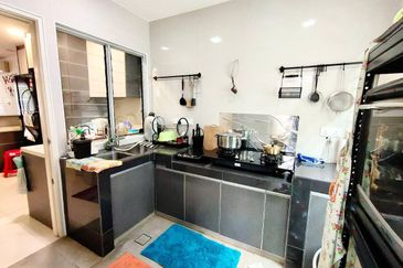 ❗️Facing open, fully renovated and extended, partialy furnished 2.5 storey house for sale in Sunway Alam Suria❗️