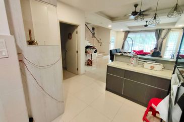 ❗️Facing open, fully renovated and extended, partialy furnished 2.5 storey house for sale in Sunway Alam Suria❗️