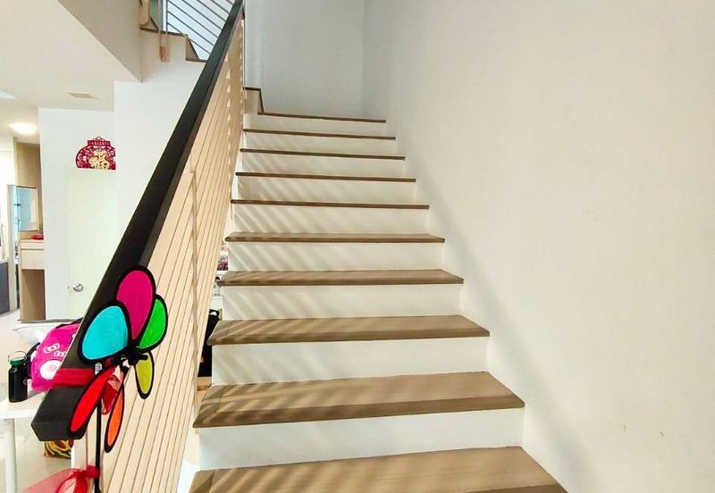 ❗️Facing open, fully renovated and extended, partialy furnished 2.5 storey house for sale in Sunway Alam Suria❗️