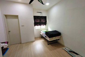 ❗️Facing open, fully renovated and extended, partialy furnished 2.5 storey house for sale in Sunway Alam Suria❗️