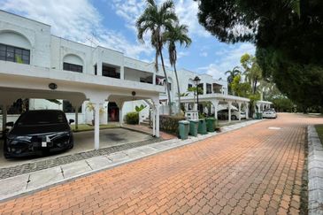 Country Villas @ County Heights