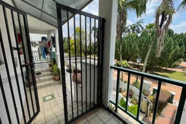 Country Villas @ County Heights