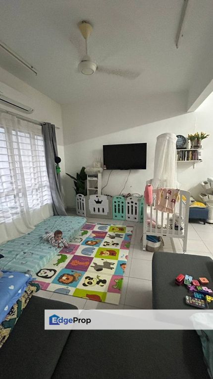 CHEAPEST RENOVATED Two Storey Terrace @ Oakberry Tmn Pelangi Semenyih 2, For Sale, Selangor, Semenyih
