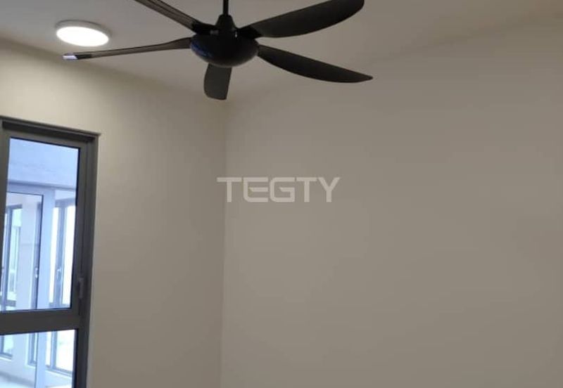 Gravit8 @ Klang South