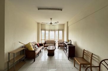 Dwi Mahkota Condominium