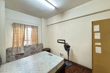 Dwi Mahkota Condominium