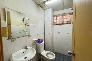 Dwi Mahkota Condominium