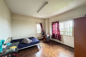 Dwi Mahkota Condominium