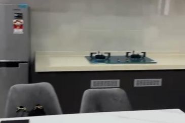 Baypoint @ Country Garden Danga Bay