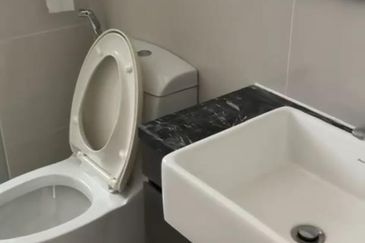 Baypoint @ Country Garden Danga Bay