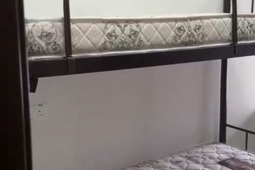 Baypoint @ Country Garden Danga Bay