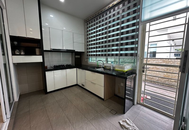 Isola Villa @ Senibong Cove