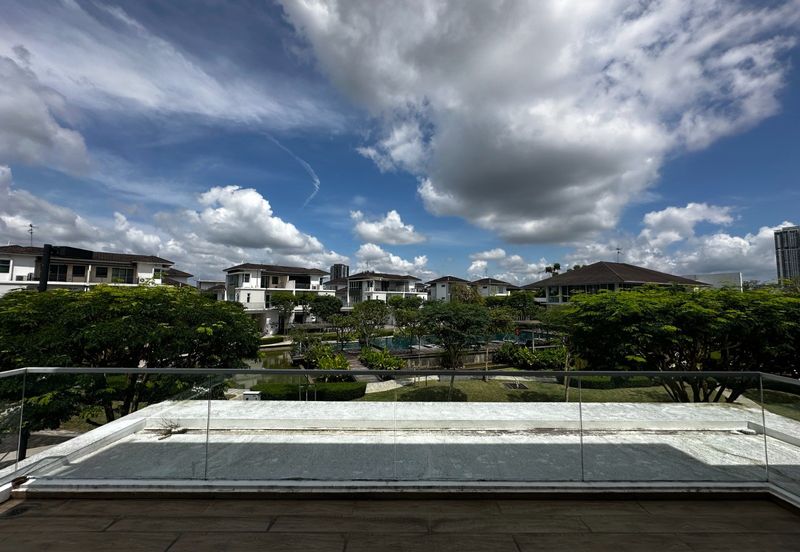 Isola Villa @ Senibong Cove