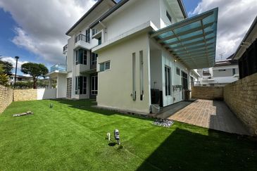 Isola Villa @ Senibong Cove