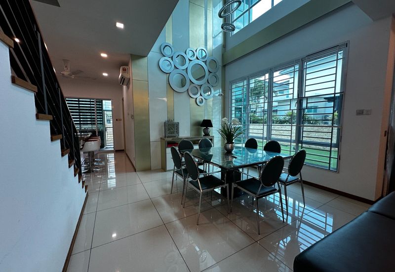 Isola Villa @ Senibong Cove