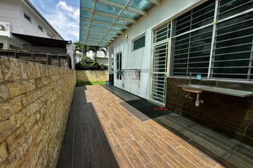 Isola Villa @ Senibong Cove