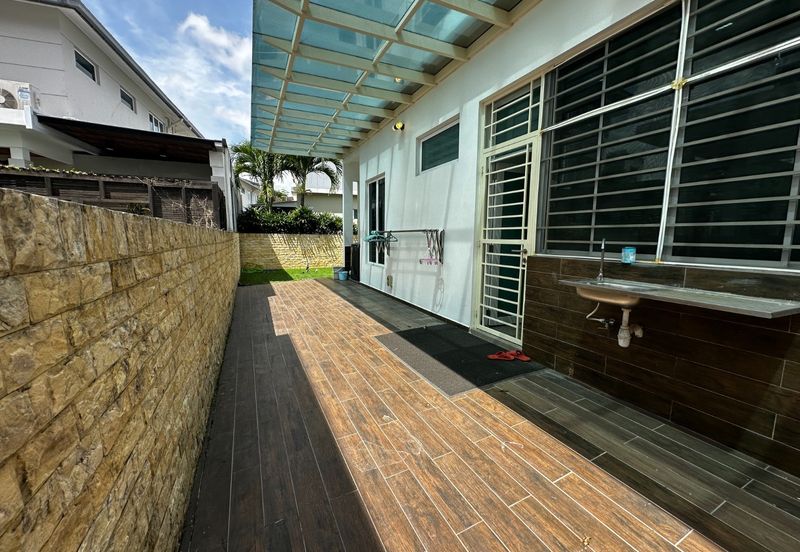 Isola Villa @ Senibong Cove