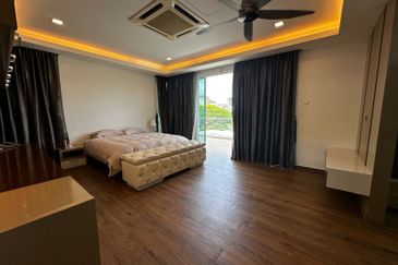 Isola Villa @ Senibong Cove