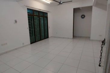 Jalan Perjiranan 11/28