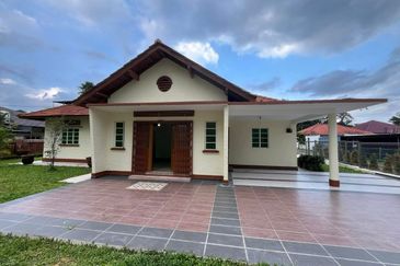 Jalan Stulang Laut 1