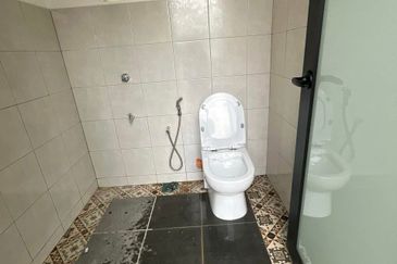 Jalan Stulang Laut 1