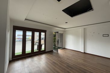 Taman Abad 2-sty commercial for sale