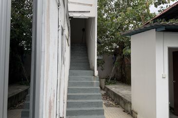 Taman Abad 2-sty commercial for sale